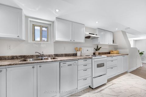 Photo 22 at 90 Roselawn Avenue, Eglinton, Toronto