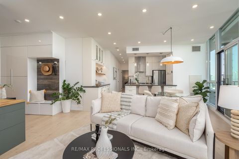 Photo 2 at 3804 - 219 Fort York Boulevard, Niagara, Toronto