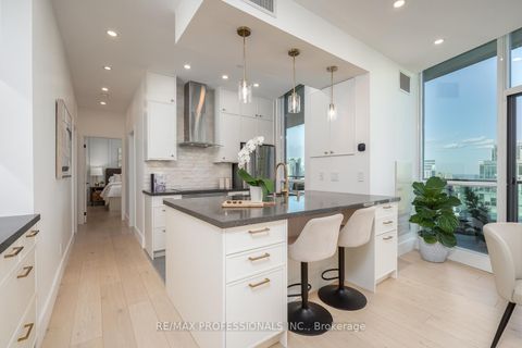 Photo 12 at 3804 - 219 Fort York Boulevard, Niagara, Toronto