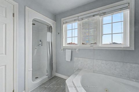 Photo 13 at 26 Kenwell Crescent, Holly, Barrie