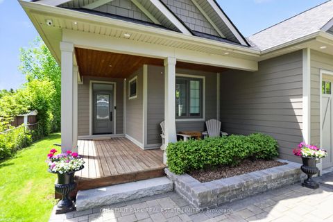 Photo 2 at 153 Riveredge Drive, Keswick North, Georgina