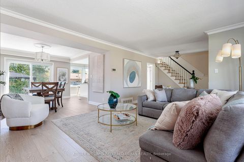 Photo 10 at 8 Markwood Crescent, Markland Wood, Toronto