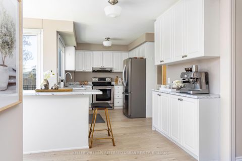 Photo 17 at 8 Markwood Crescent, Markland Wood, Toronto