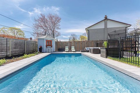 Photo 33 at 8 Markwood Crescent, Markland Wood, Toronto