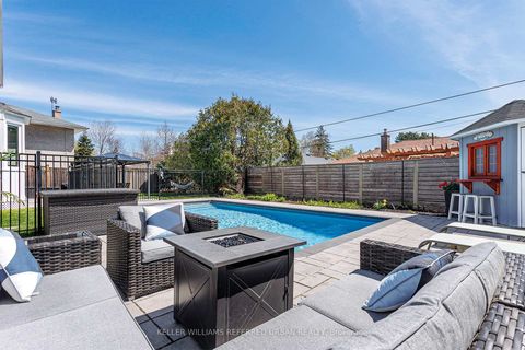 Photo 34 at 8 Markwood Crescent, Markland Wood, Toronto