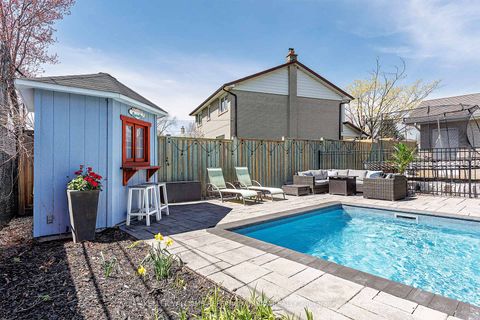 Photo 35 at 8 Markwood Crescent, Markland Wood, Toronto