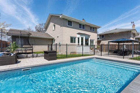 Photo 36 at 8 Markwood Crescent, Markland Wood, Toronto