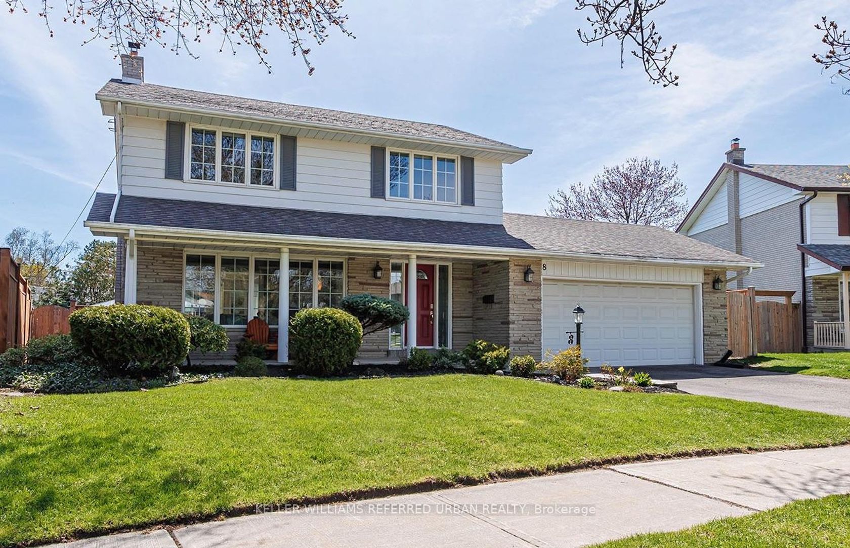 8 Markwood Crescent, Markland Wood, Toronto 