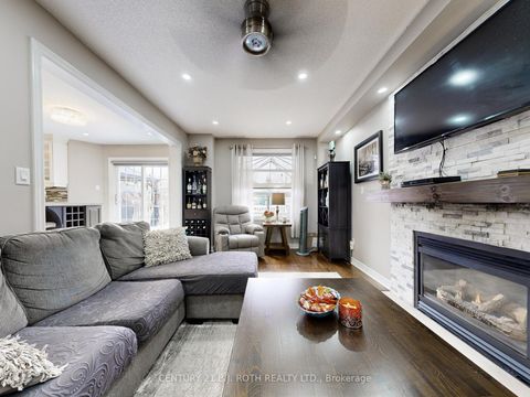 Photo 4 at 14 Round Leaf Court, Holly, Barrie