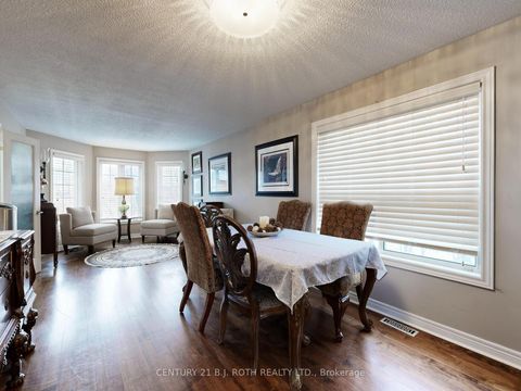 Photo 9 at 14 Round Leaf Court, Holly, Barrie
