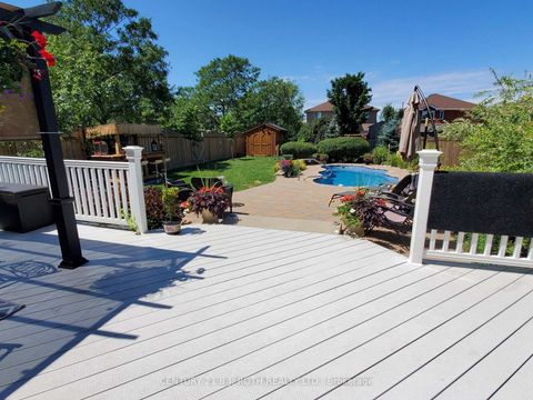 Photo 14 at 14 Round Leaf Court, Holly, Barrie