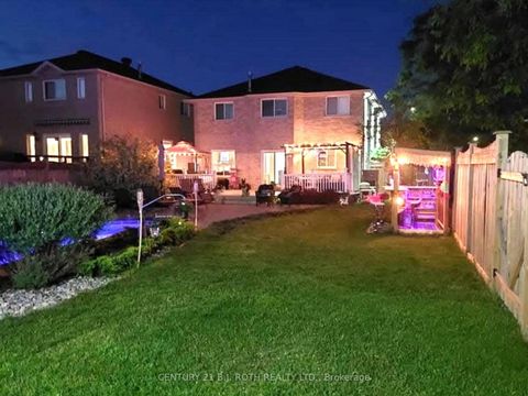 Photo 28 at 14 Round Leaf Court, Holly, Barrie