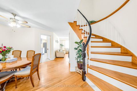 Photo 5 at 49 Croach Crescent, Agincourt North, Toronto