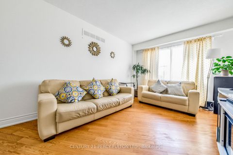 Photo 7 at 49 Croach Crescent, Agincourt North, Toronto