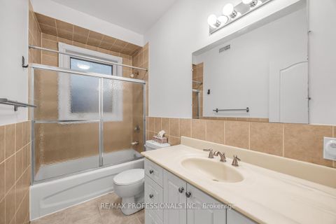 Photo 7 at 213 Major Street, University, Toronto