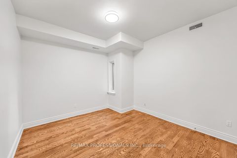 Photo 10 at 213 Major Street, University, Toronto