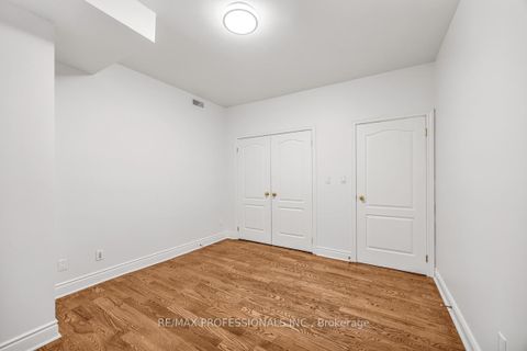 Photo 11 at 213 Major Street, University, Toronto