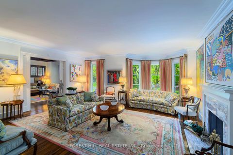 Photo 5 at 12 Shorncliffe Avenue, Casa Loma, Toronto