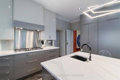 Photo 13 at 12 Shorncliffe Avenue, Casa Loma, Toronto