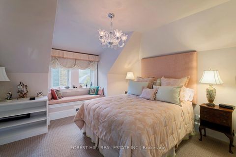 Photo 34 at 12 Shorncliffe Avenue, Casa Loma, Toronto