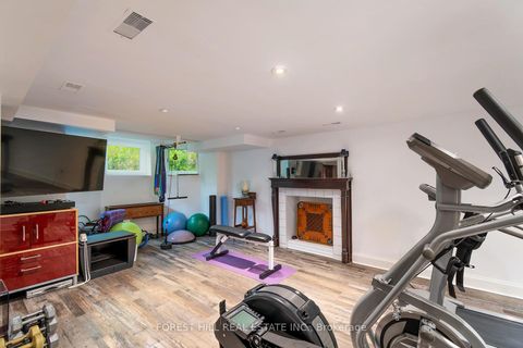 Photo 36 at 12 Shorncliffe Avenue, Casa Loma, Toronto