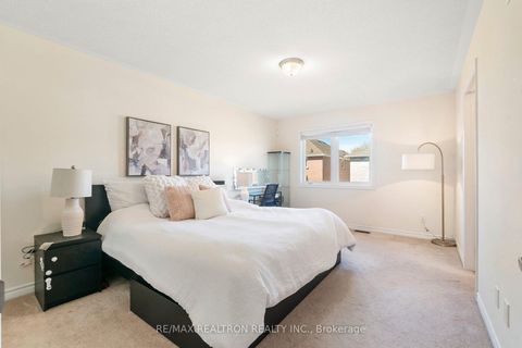 Photo 22 at 494 Rita's Avenue, Summerhill Estates, Newmarket