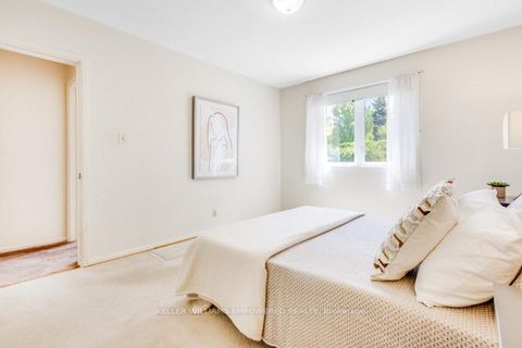 Photo 13 at 17 Checkendon Drive, Kipling, Toronto