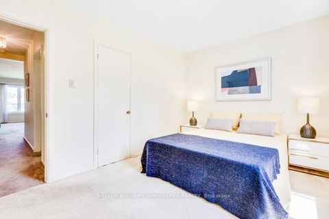 Photo 16 at 17 Checkendon Drive, Kipling, Toronto