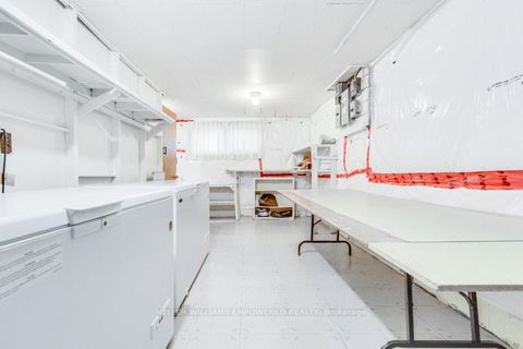 Photo 22 at 17 Checkendon Drive, Kipling, Toronto