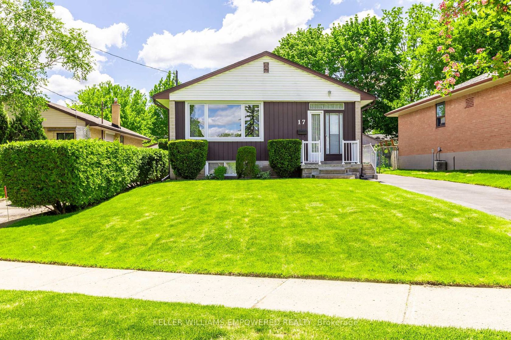 17 Checkendon Drive, Kipling, Toronto 