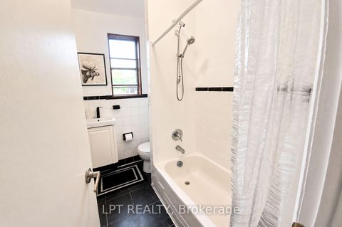 Photo 23 at 1314 Dupont Street, Junction, Toronto