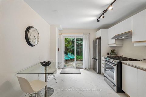 Photo 10 at 452 Sumach Street, South St. James Town, Toronto
