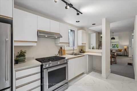 Photo 11 at 452 Sumach Street, South St. James Town, Toronto