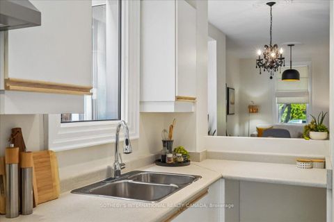 Photo 13 at 452 Sumach Street, South St. James Town, Toronto