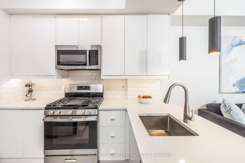 Photo 14 at 101 - 500 Richmond Street W, Waterfront Communities C1, Toronto