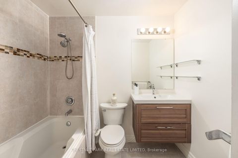 Photo 25 at 101 - 500 Richmond Street W, Waterfront Communities C1, Toronto