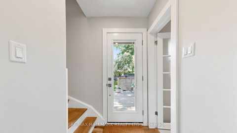 Photo 12 at 9 Squires Avenue, Parkview, Toronto
