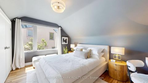 Photo 14 at 9 Squires Avenue, Parkview, Toronto