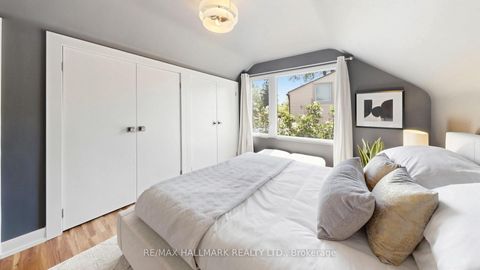 Photo 15 at 9 Squires Avenue, Parkview, Toronto