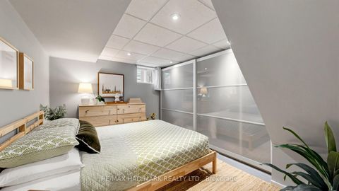 Photo 23 at 9 Squires Avenue, Parkview, Toronto
