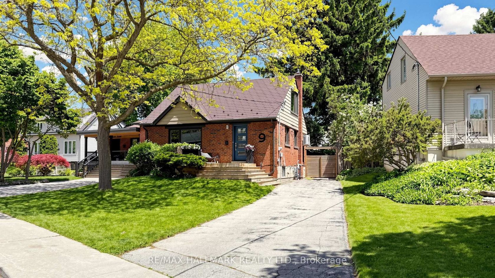 9 Squires Avenue, Parkview, Toronto 