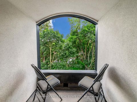 Photo 22 at 327 Cortleigh Boulevard, Nortown, Toronto
