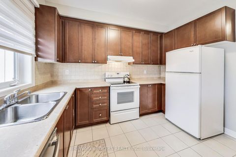 Photo 12 at 33 Pearcey Crescent, West Bayfield, Barrie