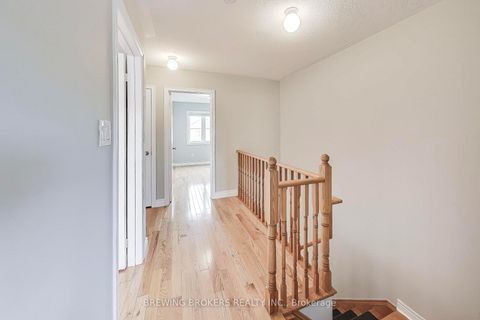 Photo 15 at 33 Pearcey Crescent, West Bayfield, Barrie