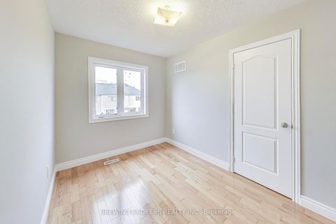 Photo 21 at 33 Pearcey Crescent, West Bayfield, Barrie