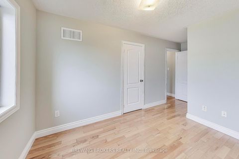 Photo 22 at 33 Pearcey Crescent, West Bayfield, Barrie