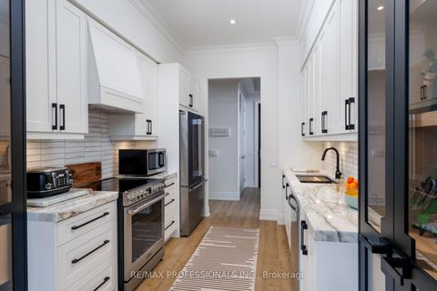 Photo 13 at PH3 - 9 Burnhamthorpe Crescent, City Centre West, Toronto