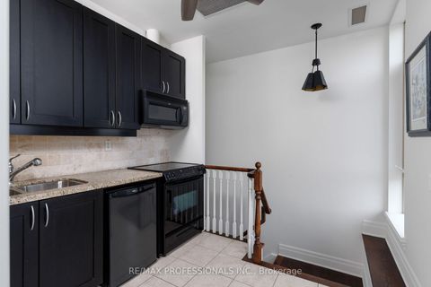 Photo 20 at PH3 - 9 Burnhamthorpe Crescent, City Centre West, Toronto
