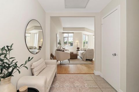 Photo 2 at 207 - 550 Front Street W, Waterfront Communities C1, Toronto
