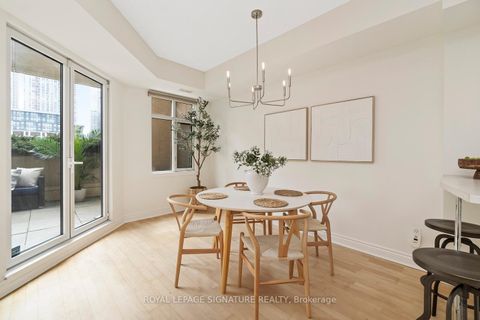Photo 12 at 207 - 550 Front Street W, Waterfront Communities C1, Toronto